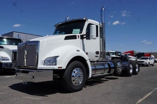 2027 KENWORTH T880