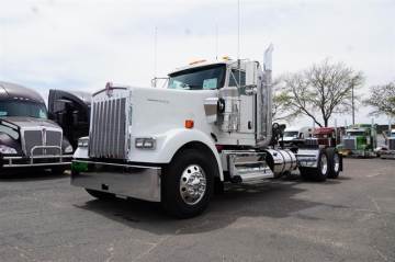 2027 KENWORTH W900L
