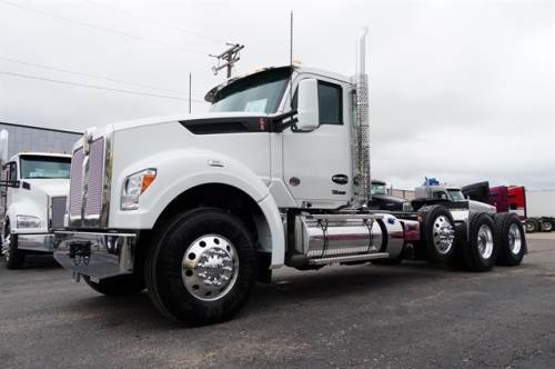 2027 KENWORTH T880