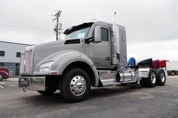2020 KENWORTH T880
