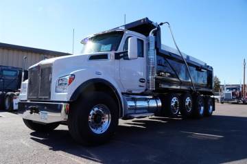 2025 KENWORTH T880