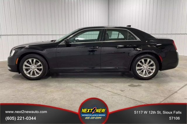 2018 Chrysler 300