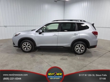 2022 SUBARU FORESTER