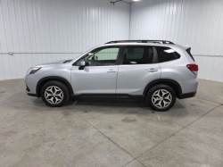 2022 SUBARU FORESTER