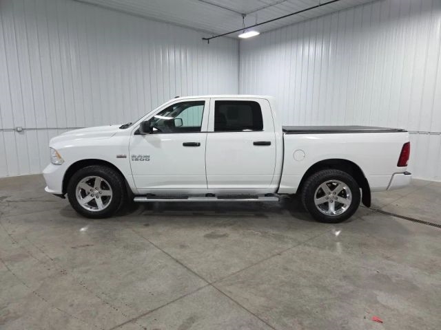 2017 RAM 1500 Express 4x4 Crew Cab 5'7's photo