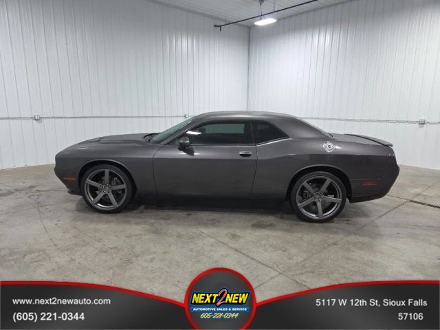 2017 Dodge Challenger SXT's photo