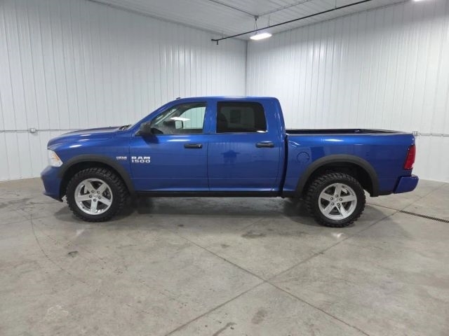 2018 RAM 1500 Express 4x4 Crew Cab 5'7's photo