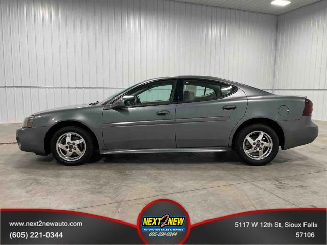 2004 PONTIAC GRAND PRIX