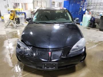 2004 PONTIAC GRAND PRIX