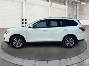 2017 NISSAN PATHFINDER