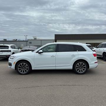 2017 AUDI Q7