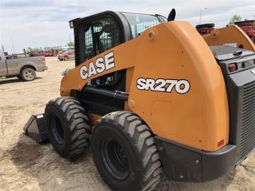 2018 CASE SR270