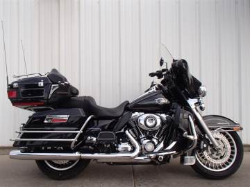 2011 HARLEY DAVIDSON FLHTCU ULTRA CLASSIC