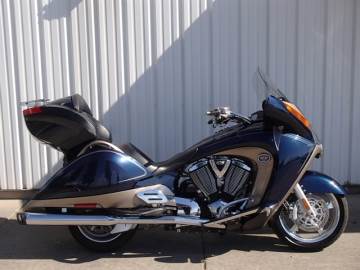 2010 VICTORY VISION TOURING