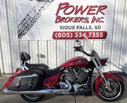 2011 VICTORY CROSS ROADS