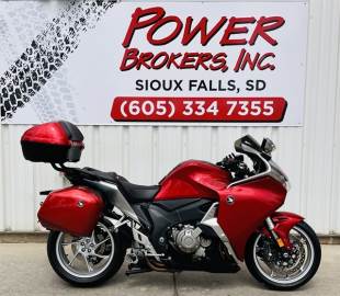 2010 HONDA VFR 1200F DCT