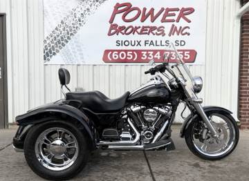 2017 HARLEY DAVIDSON FLRT FREEWHEELER