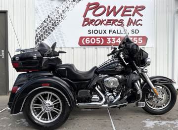 2013 HD FLHTCUTG TRIGLIDE