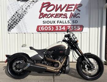 2019 HARLEY DAVIDSON FXDRS 114