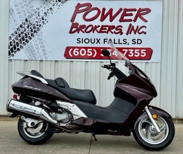 2004 HONDA SILVERWING