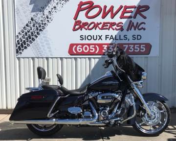 2019 HARLEY DAVIDSON FLHX STREET GLIDE