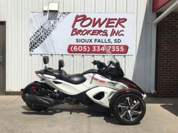 2013 CAN-AM SPYDER RS-SE5