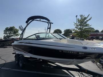 2013 SEA RAY 205