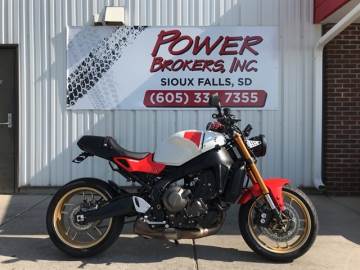 2024 YAMAHA XSR900