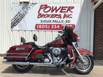 2010 HARLEY DAVIDSON FLHTCU ULTRA CLASSIC