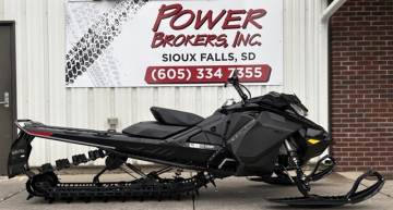 2021 SKI-DOO SUMMIT SP 165 850 E-TEC SHOT