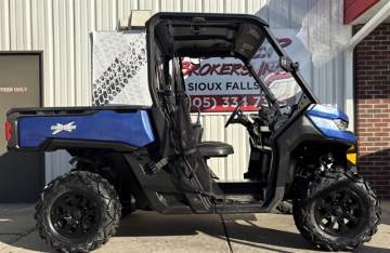 2016 CAN-AM DEFENDER XT HD8