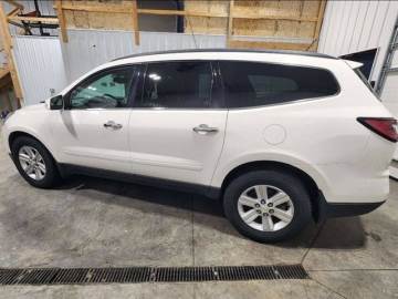 2014 CHEVY TRAVERSE 2 LT