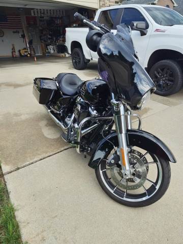 2021 HARLEY DAVIDSON FLHX - STREET GLIDE