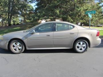 2006 PONTIAC GRAND PRIX