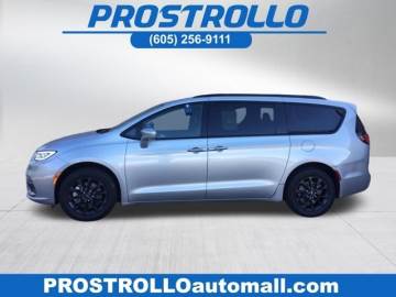 2021 CHRYSLER PACIFICA