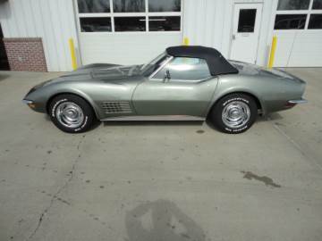 1972 CHEVROLET CORVETTE