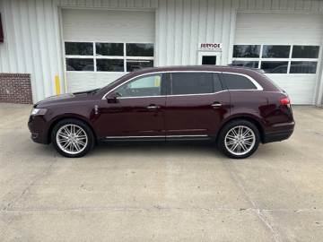 2017 LINCOLN MKT