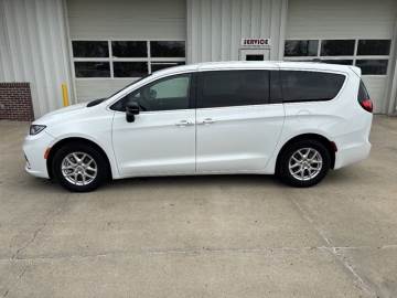 2025 CHRYSLER PACIFICA