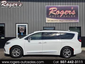 2022 CHRYSLER PACIFICA