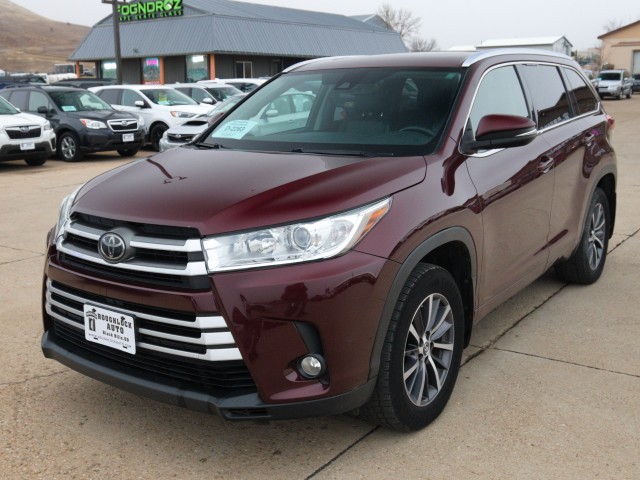 2017 Toyota Highlander XLE's photo