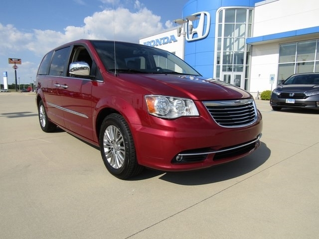 Stock# P2203A USED 2015 Chrysler Town u0026 Country  Effingham 