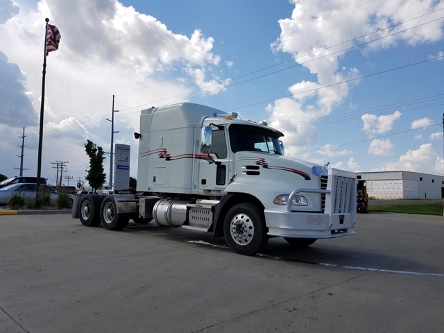 2015 mack pinnacle price 2015 mack pinnacle price