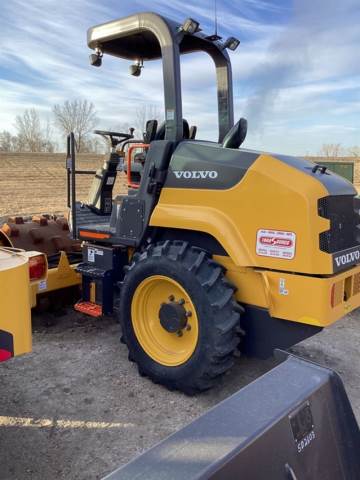 2024 VOLVO CONSTRUCTION EQUIPMENT COMPACTORS SD45B