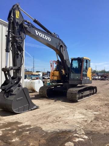 2024 VOLVO CONSTRUCTION EQUIPMENT MEDIUM CRAWLER EXCAVATORS ECR235E