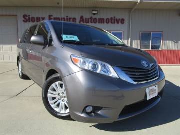 2014 TOYOTA SIENNA