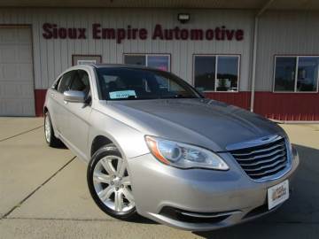 2013 CHRYSLER 200