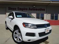 2014 VOLKSWAGEN TOUAREG