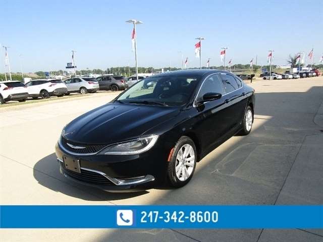 2015 Chrysler 200 Limited's photo