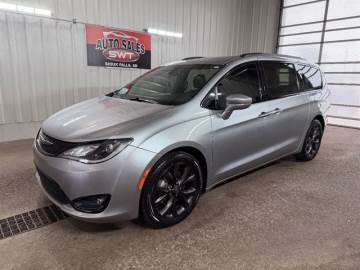 2019 CHRYSLER PACIFICA