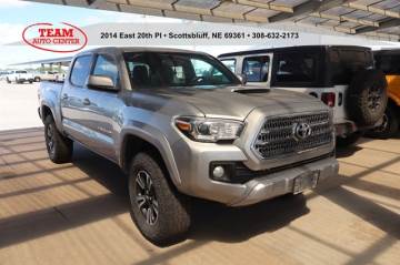 2017 TOYOTA TACOMA